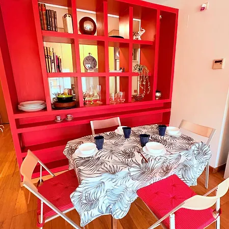 Apartment Stunning Flat For 5 People With Breakfast Included With Sagrada Familia Church View
