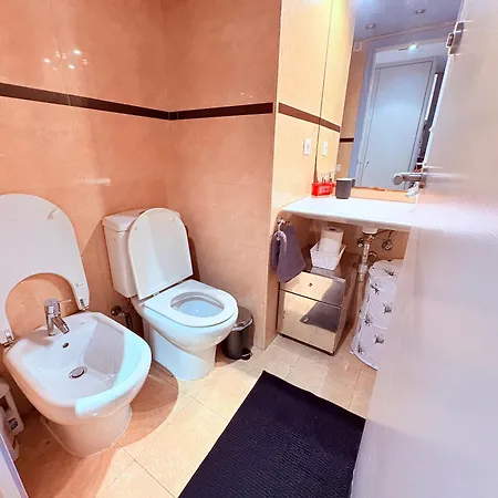 Stunning Flat For 5 People With Breakfast Included With Sagrada Familia Church View Apartamento *