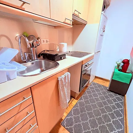 Appartement Stunning Flat For 5 People With Breakfast Included With Sagrada Familia Church View