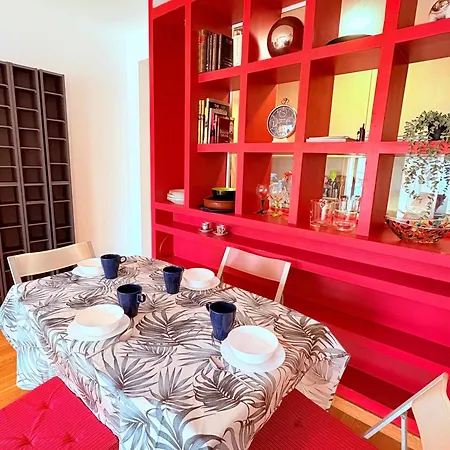 Stunning Flat For 5 People With Breakfast Included With Sagrada Familia Church View Appartement *