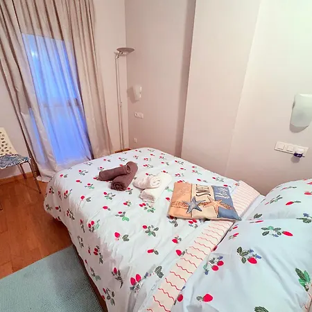 Appartement Stunning Flat For 5 People With Breakfast Included With Sagrada Familia Church View *
