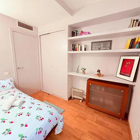 Appartement Stunning Flat For 5 People With Breakfast Included With Sagrada Familia Church View Barcelona