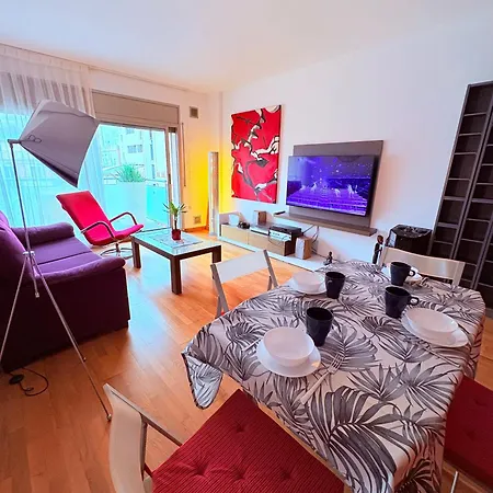 Apartamento Stunning Flat For 5 People With Breakfast Included With Sagrada Familia Church View Barcelona